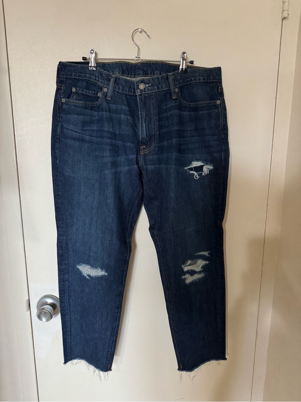 Abercrombie & Fitch Men's Dark Blue Slim Straight Distressed Jeans